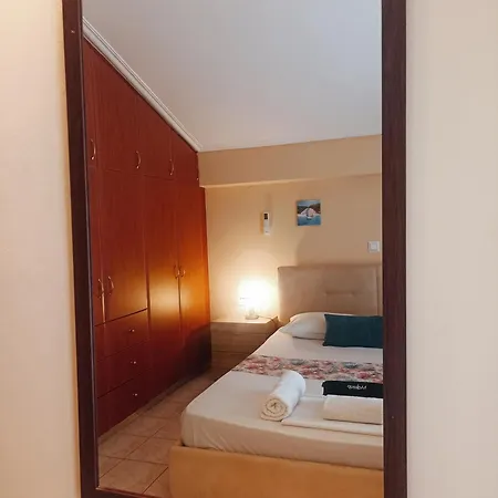 John's 4 In * Argostoli (Kefalonia)